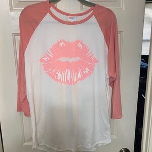 LuLaRoe Coral and White Lip Print Raglan Top NWOT